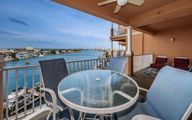 Waterfront Breeze Condo Condo