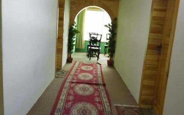 Hunza Lounge