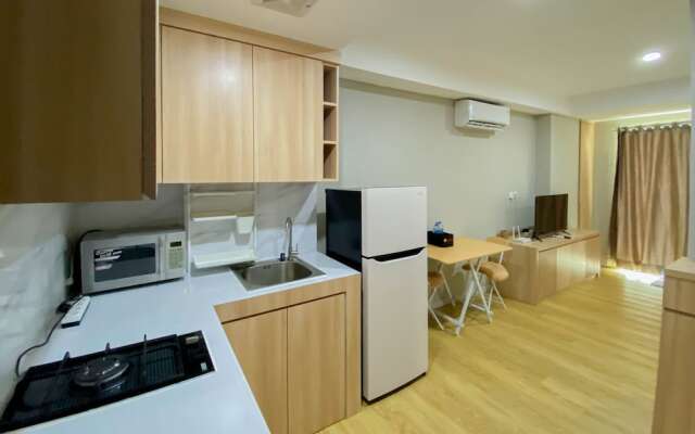 Spacious And Warm Studio Daan Mogot City Apartment