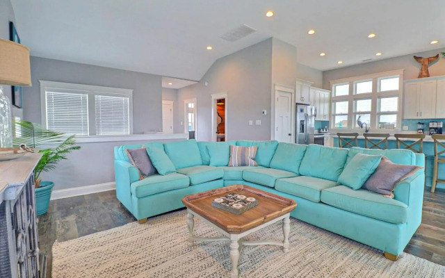 4059 - Bikinis & Martinis