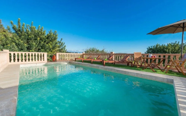 SON Alegre DE Bunyola