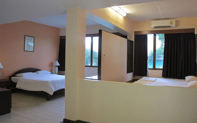 Mae Pim Resort Hotel