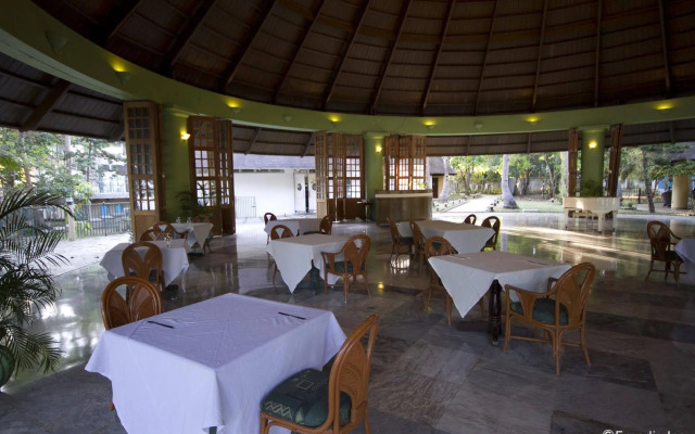 Cordova Reef Village Resort