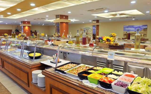 Hotel GHT Oasis Tossa & Spa