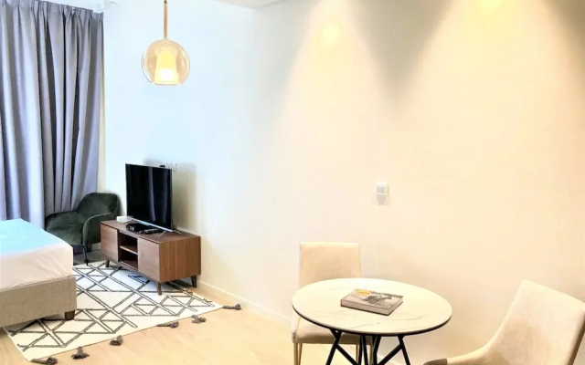 Amazing Superior Studio With Balcony Park View JVC - Apartment in ดูไบ - Photo 3