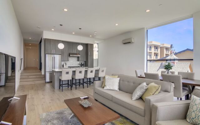 Spacious San Diego Loft wParking
