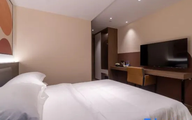 Ruifeng Hotel (Guangzhou Railway Station West Clocks and Watches City)