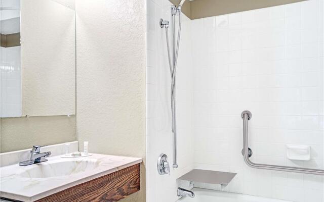 Super 8 by Wyndham Glencoe
