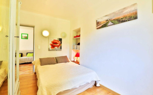 Noelie, Ground Floor Apartment for 6 People