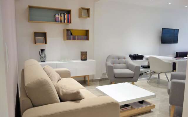 VANEAU Splendide duplex sur la Croisette