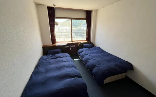 マグロビルヂング by WhyKumano