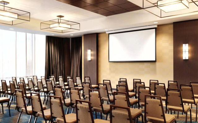 Hilton Garden Inn Calgary Downtown