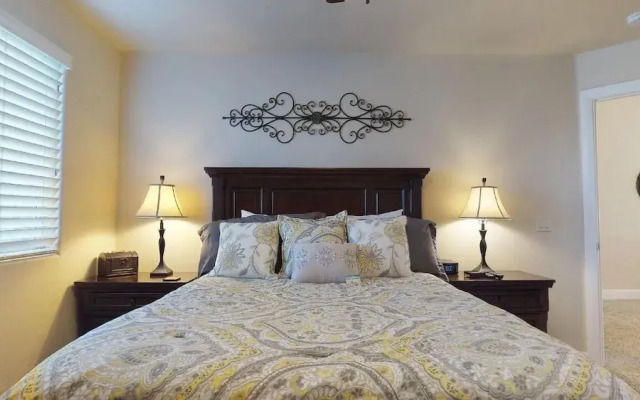 Southern Delight 3 Bedroom Apts by RedAwning