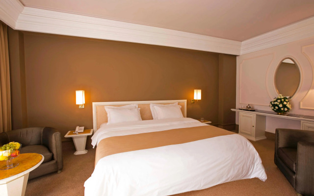 Hotel Nassim