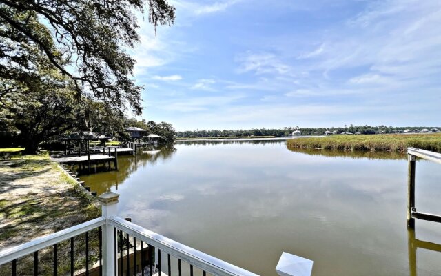 Porpoise Pass - Ground Floor Guest Suite