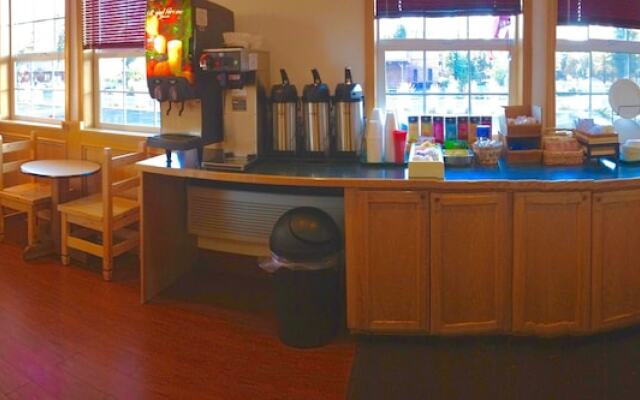 Sisters Inn And Suites