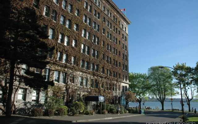 Sylvia Hotel