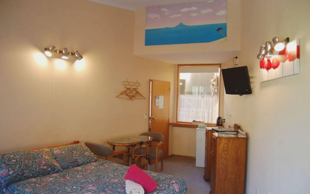 Queenstown Holiday Park & Motels Creeksyde