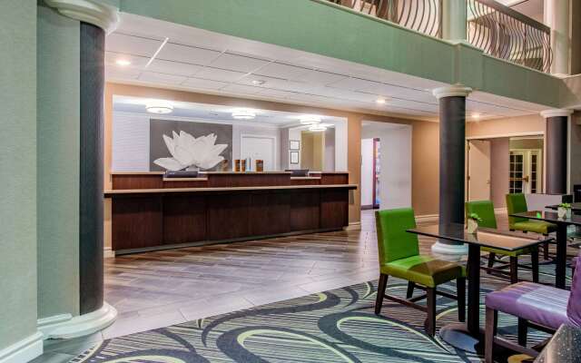 La Quinta Inn & Suites by Wyndham Raleigh Durham Intl AP