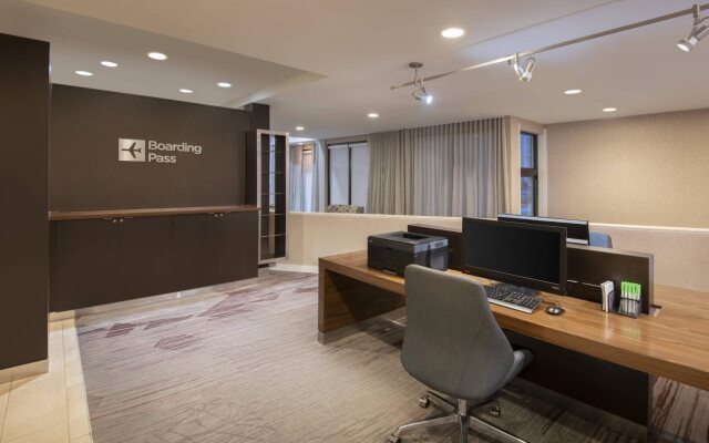 Courtyard by Marriott Savannah Midtown