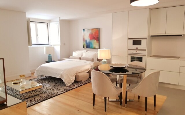 Lisbon Finestay Santana