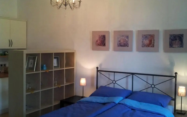 Studio Ian 1