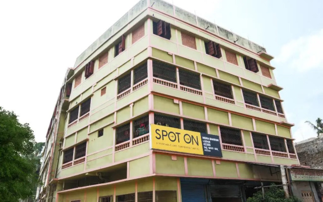 Indra Bhawan Lodge by OYO Rooms