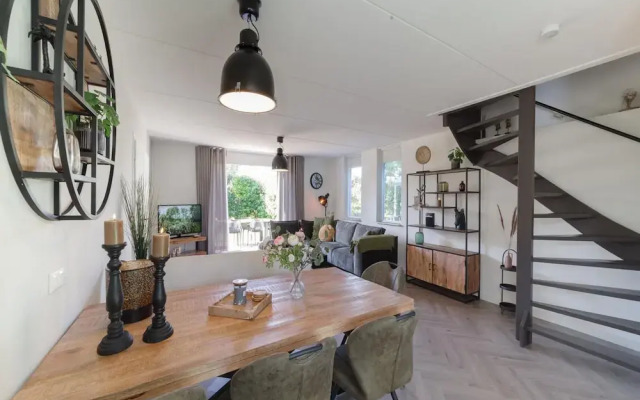 Holiday Home in Quiet Park With Garden