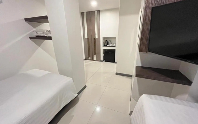 Cubic Pratunam