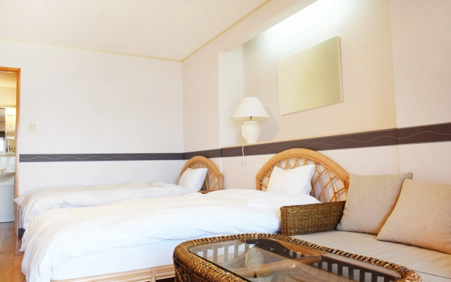 Sun House — hotel in Tonosho
