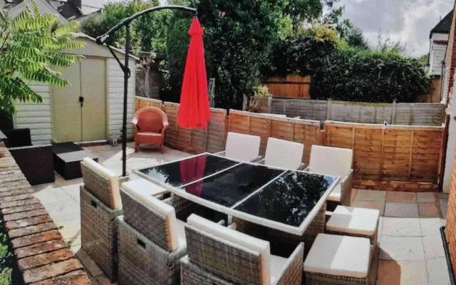 Canterbury - Sleeps 7 - Pet-friendly With Garden