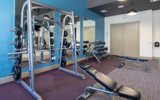 Recently Upgraded Apt with gym and pool