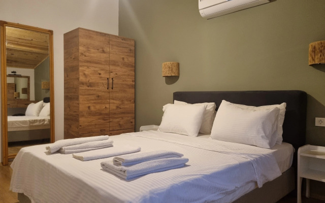 Sunset Boutique Hotel & Apartments