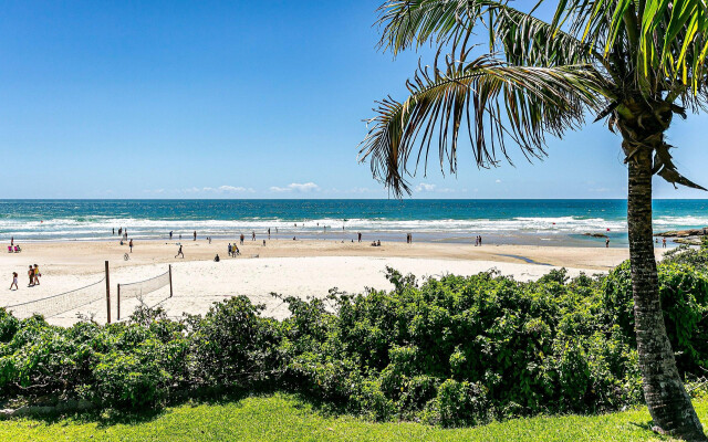 Studio vista mar pé na areia no Santinho STO2208