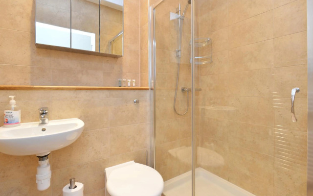 Executive 3 bed in The Meadows