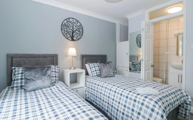 Flat 1A, Big Tree Holiday Flats