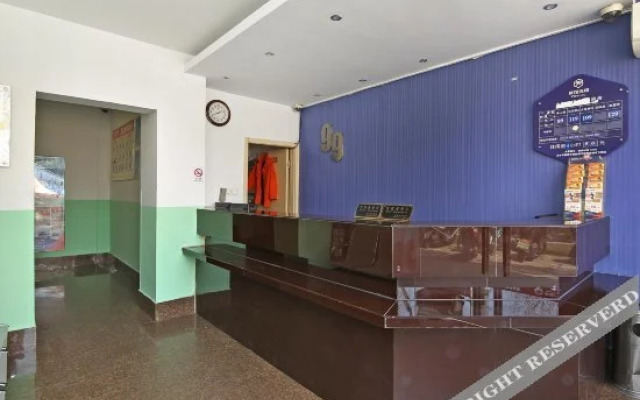 99inn Selected Hotel (Shanghai South Railway Station Luoxiu Road Subway Station)
