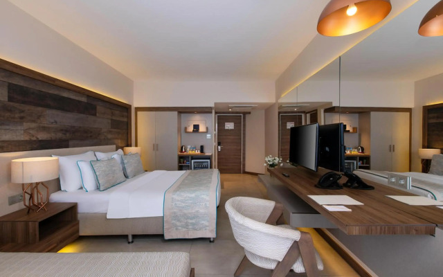 Design Plus Seya Beach Hotel
