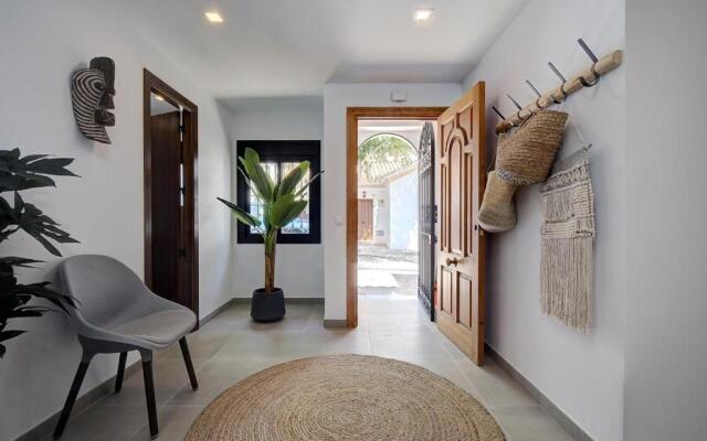 Renovated townhouse San Roque 85