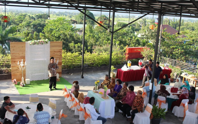 Pratama Hotel and Convention