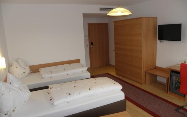 Hotel-Gasthof Stoff
