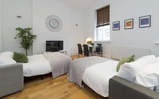 Boutique Tower Bridge Apartment