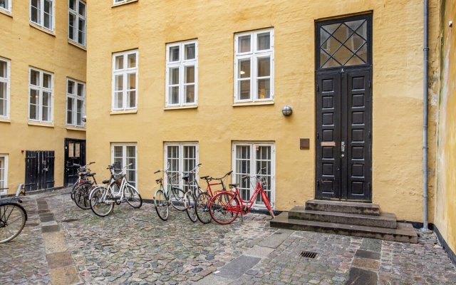 Sanders Downtown Cph - Cozy 2-bdr Apt Near Tivoli