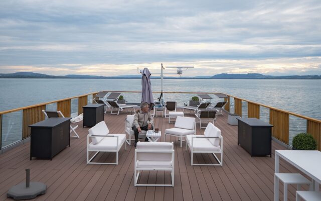 Boutique Boat Hotel Attila