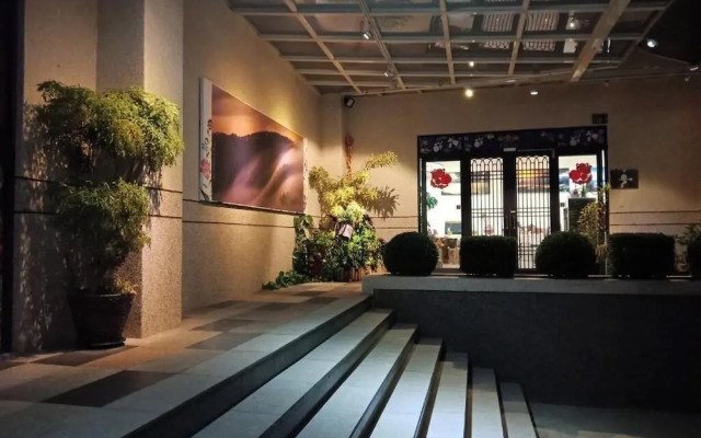 Sun Moon Lake Jinlongshan BnB