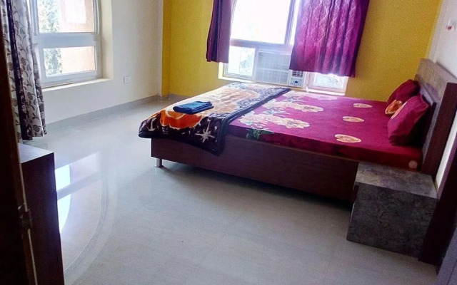 Janardan Homestay Puri