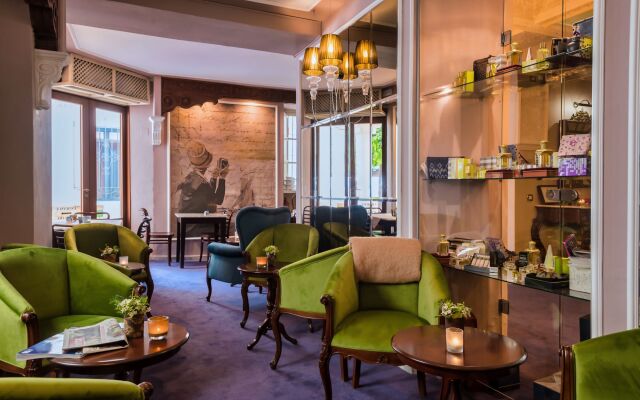 The Town House - Adults Only