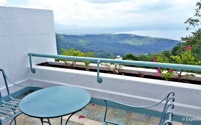 Days Hotel Tagaytay
