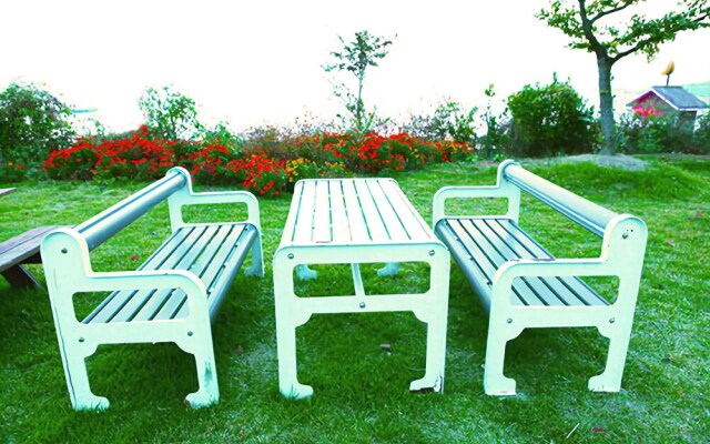 Yeosu Tirol Pension
