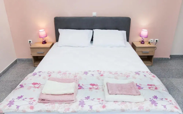 Bright and Relax Studio A in Porto Rafti